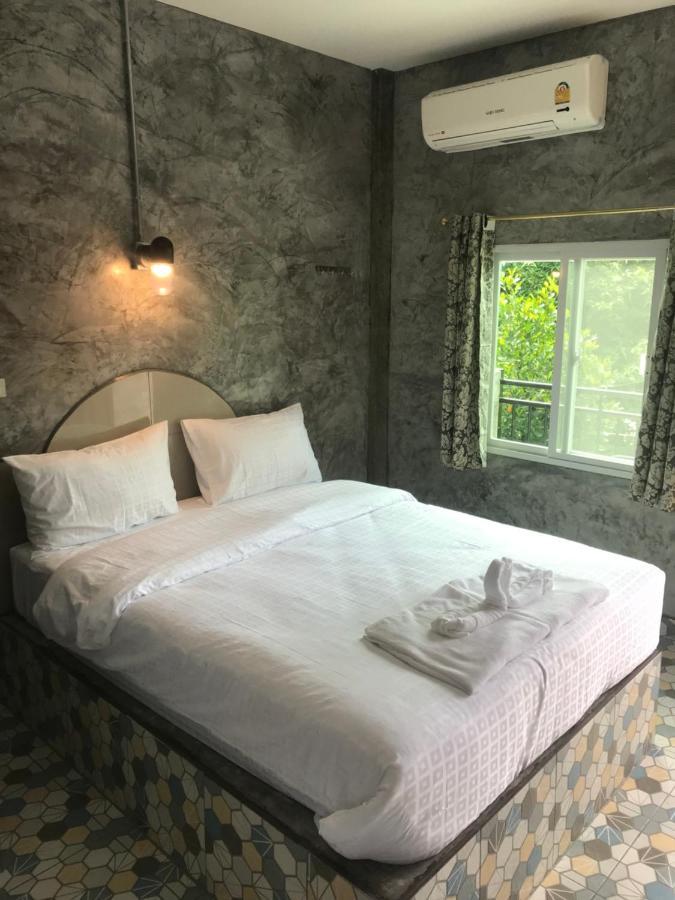 P And P'S Guesthouse Ko Tao Bagian luar foto